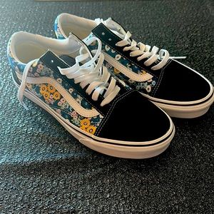 Never worn floral print vans.